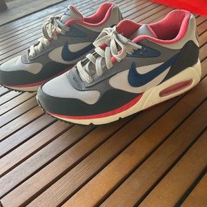 Women’s Nike Air Max size 7 1/2